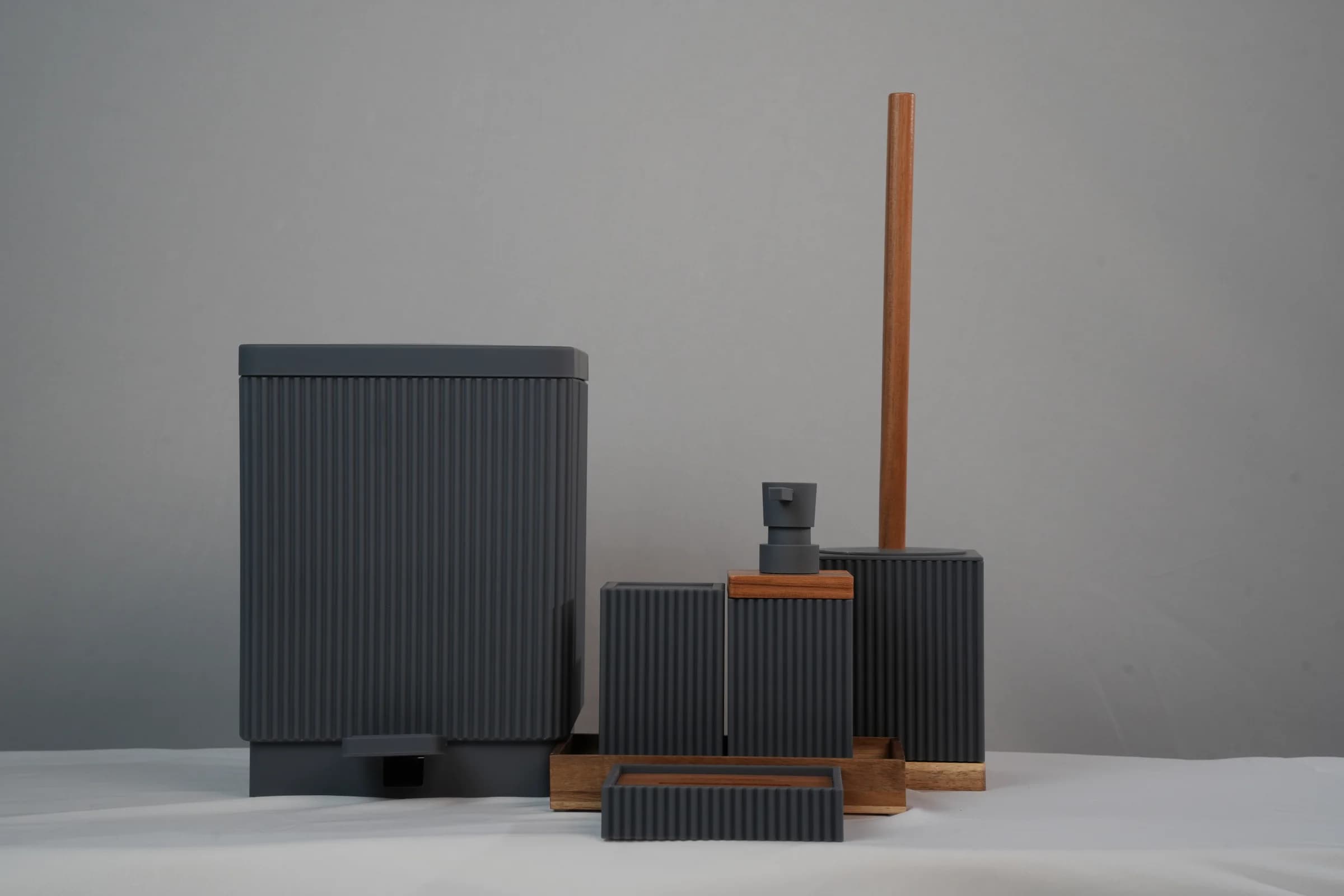 VAC-007-ARTIFICIAL PLANT