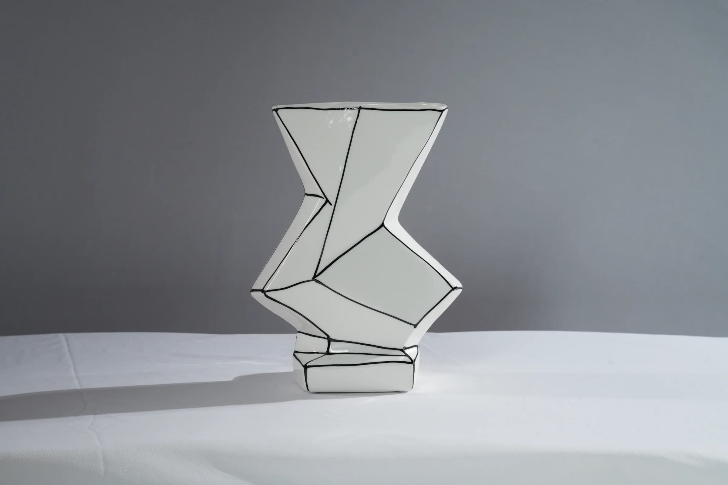 VAE-008-CERAMIC ARTIFACE